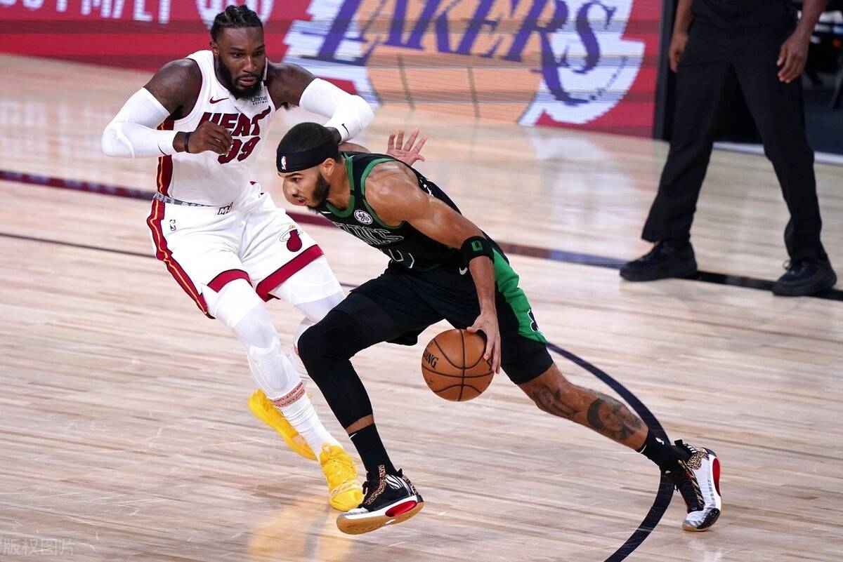 包含赛地聚焦——英超今晨热度飙升，上海海港手感冰凉，目标明确，团队化学反应显著的词条