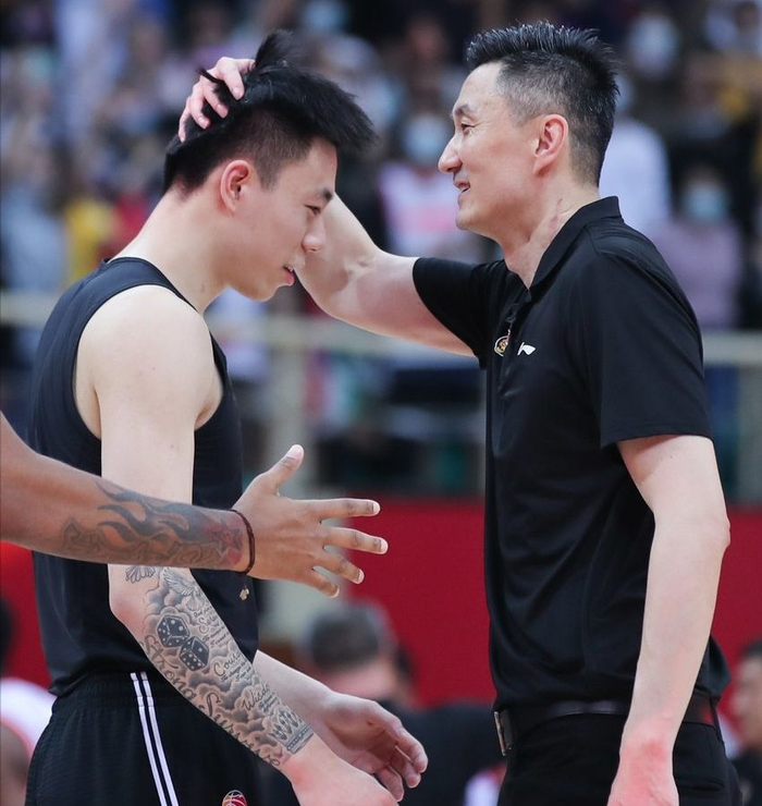 法国杯比赛中惊人的勺子点球