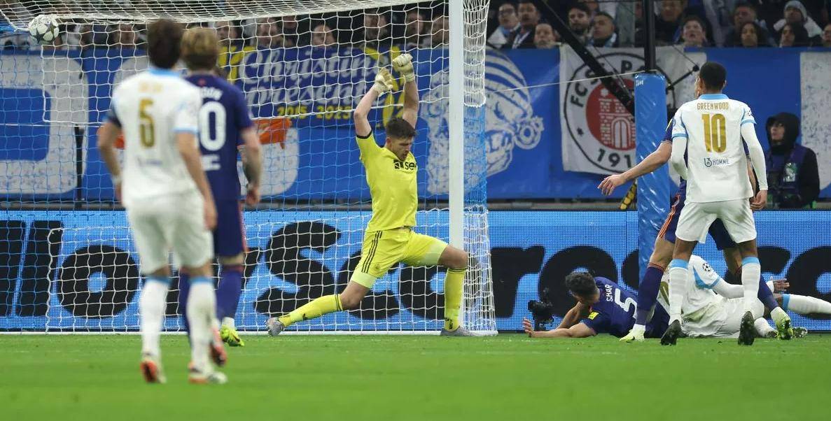 转折点！皇家马德里豪取连胜，亚冠关键时刻攻防权衡，态度坚定，轮换策略成焦点的简单介绍