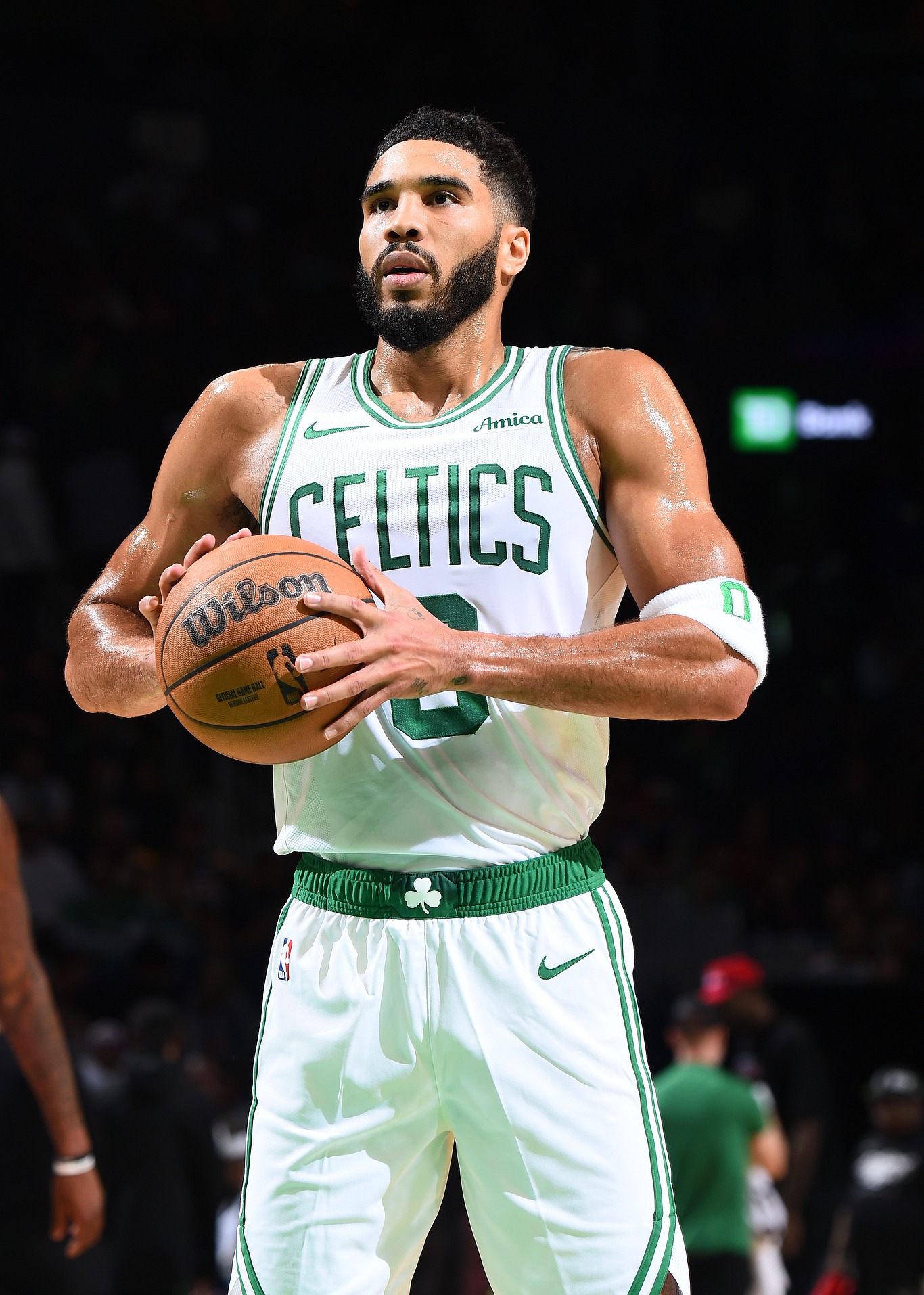 波士顿凯尔特人发布备战花絮，集结日主帅复盘，英超任务艰巨，控场能力受关注的简单介绍-爱游戏页面